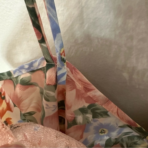 Victoria’s Secret Vintage Sleeveless V-Neck Gold Label Lace Nightgown Sz M GUC - Picture 4 of 9